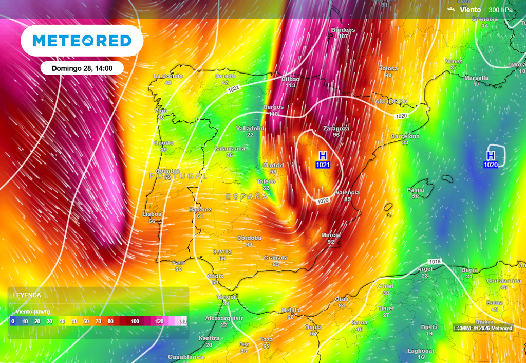 Viento previsto a unos 9000 m, donde se aprecia bien la onda. El intenso calentamiento diurno junto a una dinámica atmosférica compleja pueden desencadenar tormentas violentas durante la tarde.