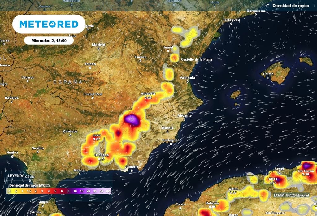 Las tormentas crecerán en las próximas horas en el este y sureste. Localmente pueden ir acompañadas de bastante aparato eléctrico.