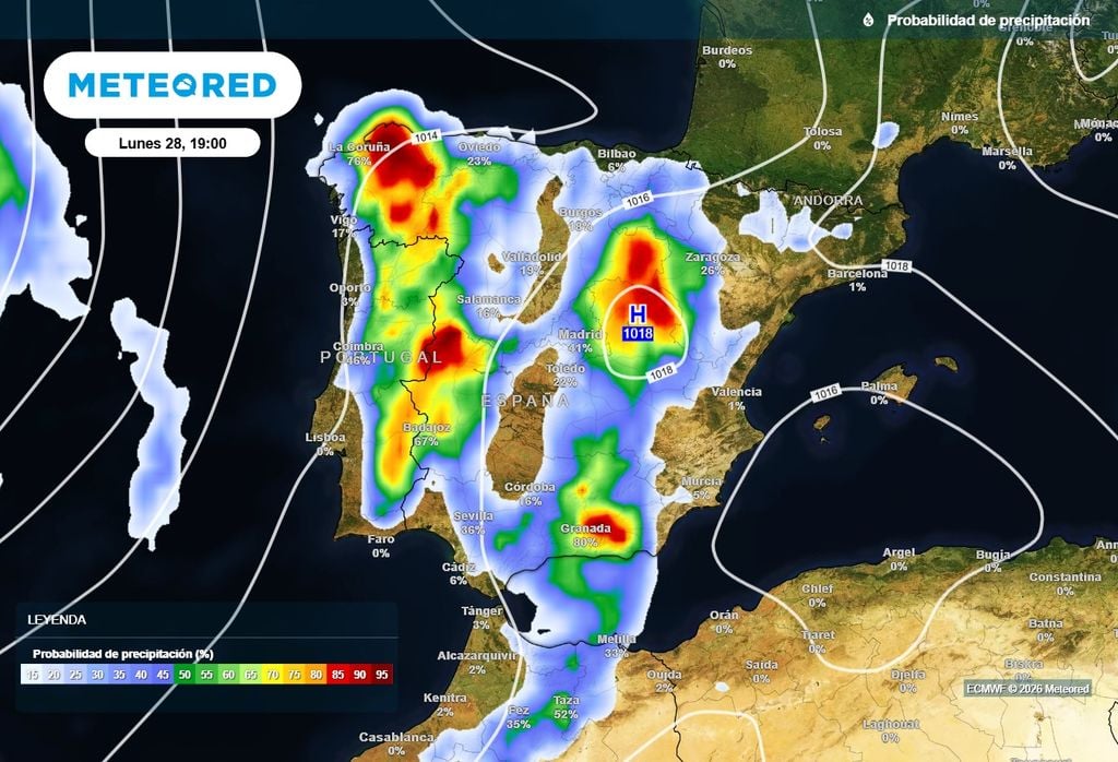 Las tormentas más intensas se irán desplazando con el movimiento de la onda que cruzará la Península en las próximas horas.