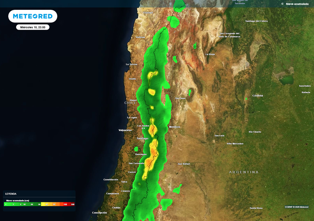 El modelo proyecta nieve acumulada en sectores cordilleranos del centro-norte y centro de Chile durante el miércoles. La señal alcanza la cordillera de Coquimbo y Valparaíso, asociada al avance del sistema frontal y al descenso de la isoterma 0 °C.