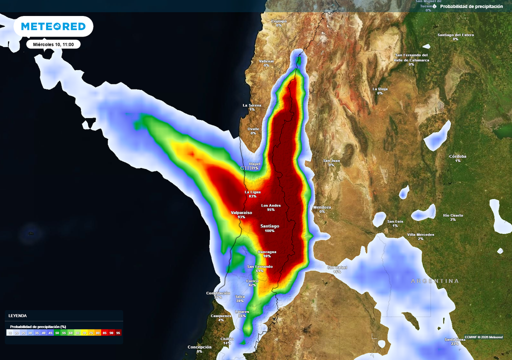 mapa de lluvia acumulada. El modelo ECMWF muestra una alta probabilidad de precipitación para la zona central durante la mañana del miércoles 10 de junio. La señal más intensa se concentra entre la Región de Valparaíso, la Metropolitana y O’Higgins, con probabilidades que podrían superar el 90% en algunos sectores.