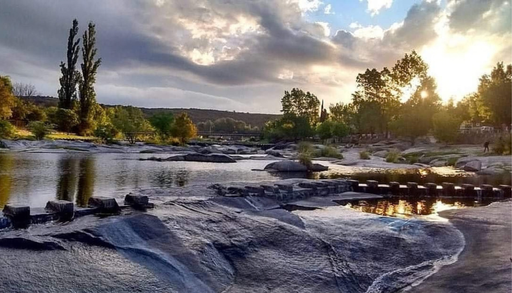 A solo 50 km de la ciudad de C&oacute;rdoba: el oasis oculto entre las sierras que enamora con sus ollas naturales y senderos