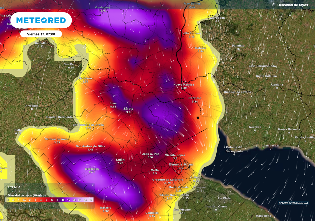 Densidad de rayos para el viernes 17 de Julio a las 7 h según el modelo ECMWF.