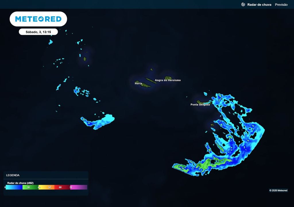 Radar revela em que áreas do arquipélago dos Açores estava a chover ao início da tarde deste sábado, 3 de outubro.