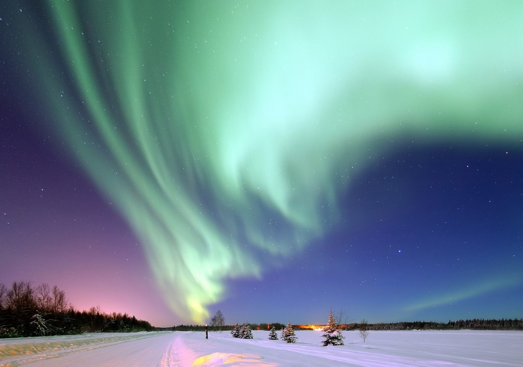 Las auroras son visibles generalmente por latitudes que van de los 60 a 75 grados.