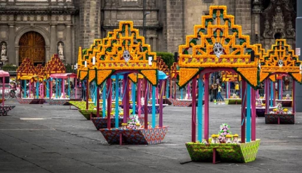 La explanada del Zócalo es uno de los principales puntos de encuentro en estos festejos. La explanada del Zócalo es uno de los principales puntos de encuentro en estos festejos.