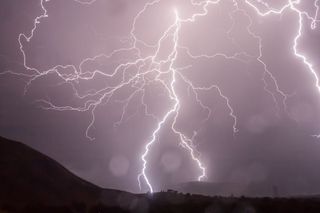 Además de calor, tormentas secas para el fin de semana