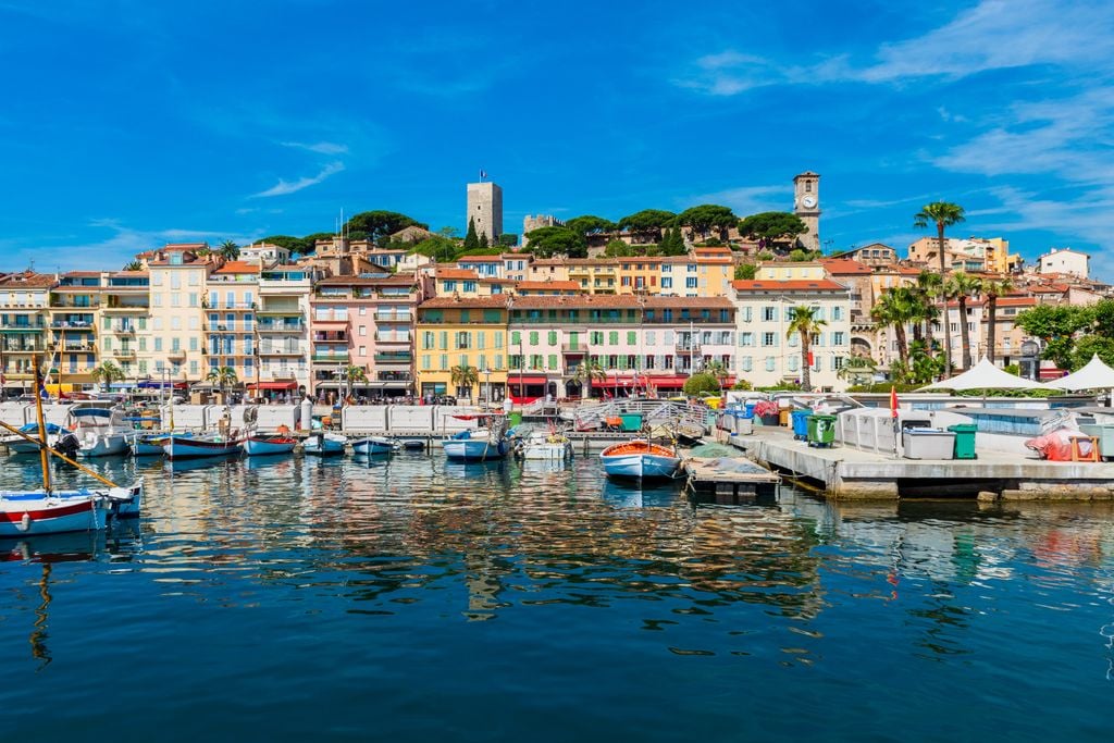 Cannes Südfranzösischer Frühlingshimmel, hier in Cannes. Foto: Adobe Stock