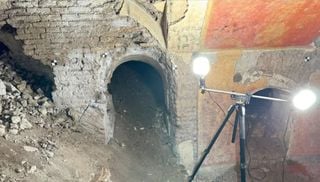 Adolescentes descobrem casa romana de 1.800 anos sob escola em Roma