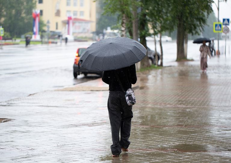 AEMET anuncia 24 horas de lluvias muy fuertes en Extremadura, Comunidad Valenciana y Catalu&ntilde;a con avisos naranjas