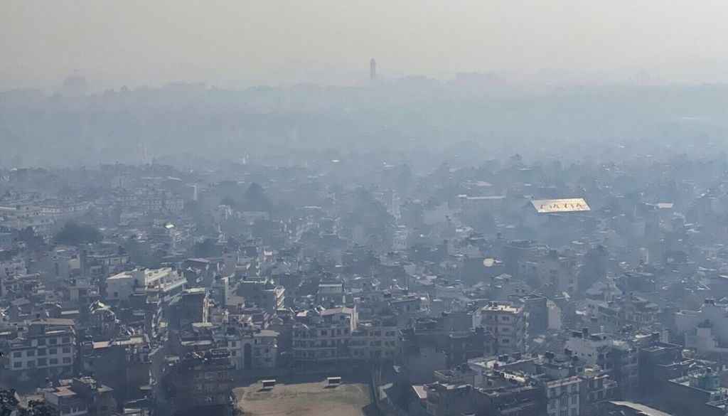 Smog über Kathmandu, Nepal. Die Millionenmetropole in einem Talkessel des Himalayas ist eine der Städte mit der größten Luftverschmutzung weltweit. Smog über Kathmandu, Nepal. Die Millionenmetropole in einem Talkessel des Himalayas ist eine der Städte mit der größten Luftverschmutzung weltweit. Bild: Ajit Ahlawat/TU Delft
