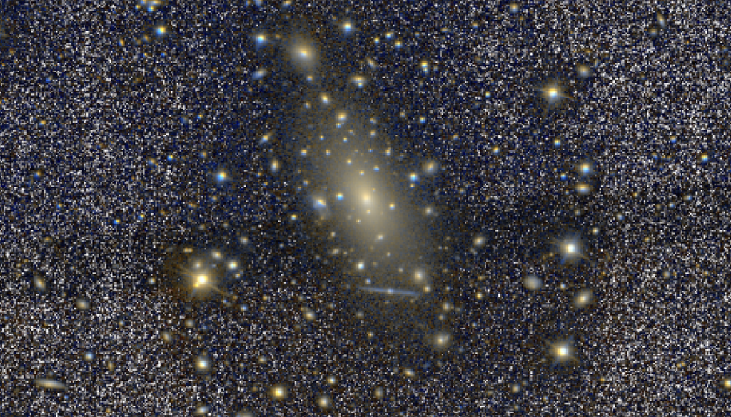 Novas observações confirmaram oficialmente a IC 1101 como a maior galáxia conhecida do Universo. Crédito: de la Rosa et al. 2026