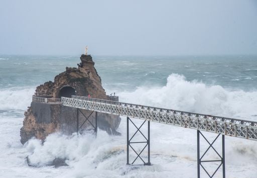 Aggravation des conditions m&eacute;t&eacute;o en France : 16 d&eacute;partements plac&eacute;s en vigilance orange ! D&eacute;couvrez les pr&eacute;visions