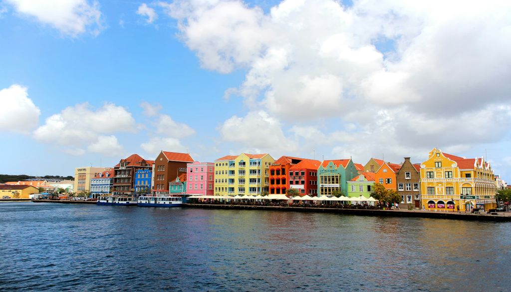 Willemstad Sugerimos que comece a viagem pela capital. Foto: Unsplash