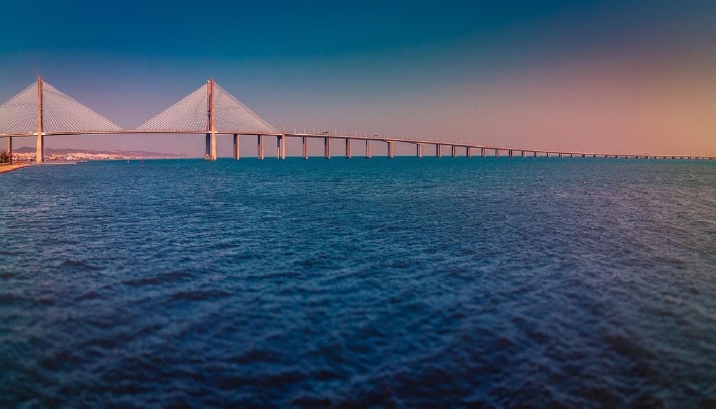 O Tejo é um dos principais rios onde a discórdia entre Portugal e Espanha é mais evidente, marcada por caudais irregulares, gestão a montante e tensões recorrentes. Foto: Walkerssk via Pixabay