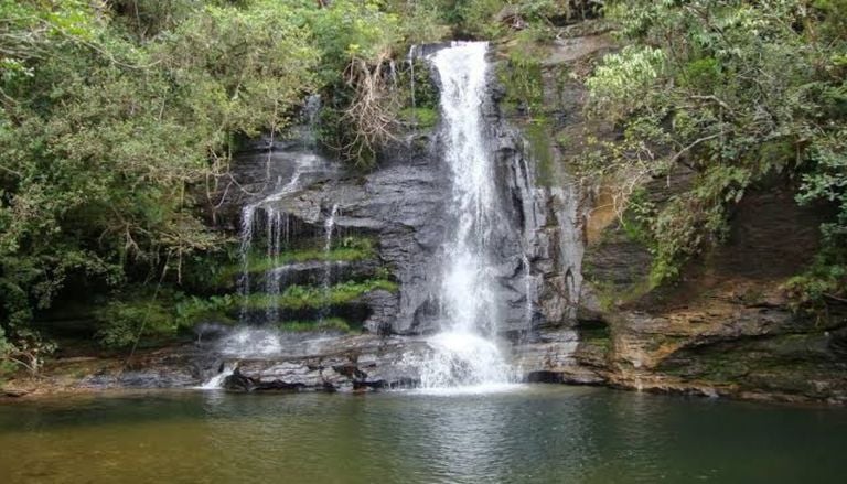 &Aacute;gua cristalina, trilhas e natureza quase intocada: 5 cachoeiras imperd&iacute;veis em Ubatuba