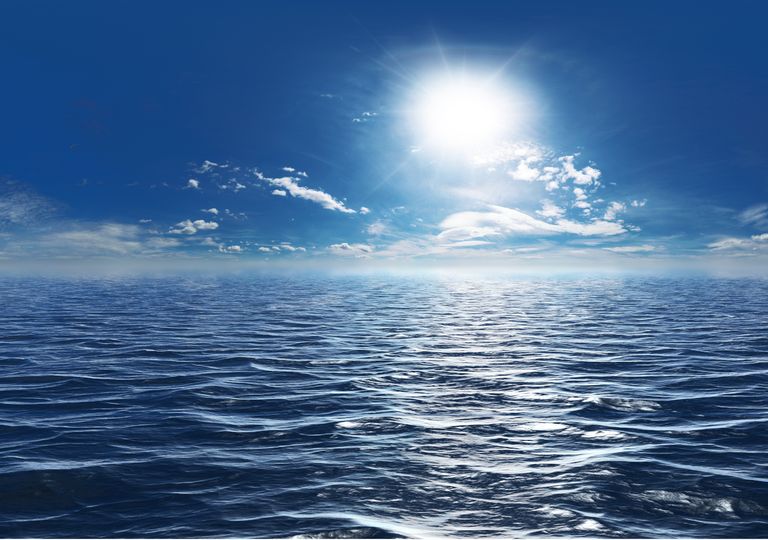Sol sobre el océano Sol sobre el océano