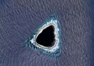 ¿Qué es el “agujero negro” en el Pacífico detectado por Google Maps?