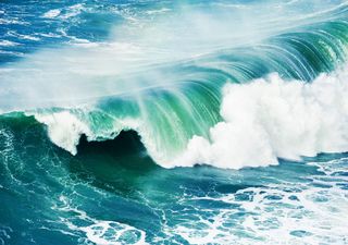 AI discovers formula for predicting monstrous 'rogue waves'