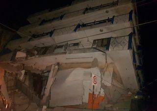 Al menos cinco fallecidos en "el terremoto más grande del siglo" en México