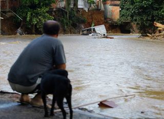 Alerta de evento extremo de chuva para SP e RJ: índice EFI do ECMWF traz situação muito preocupante nos próximos dias