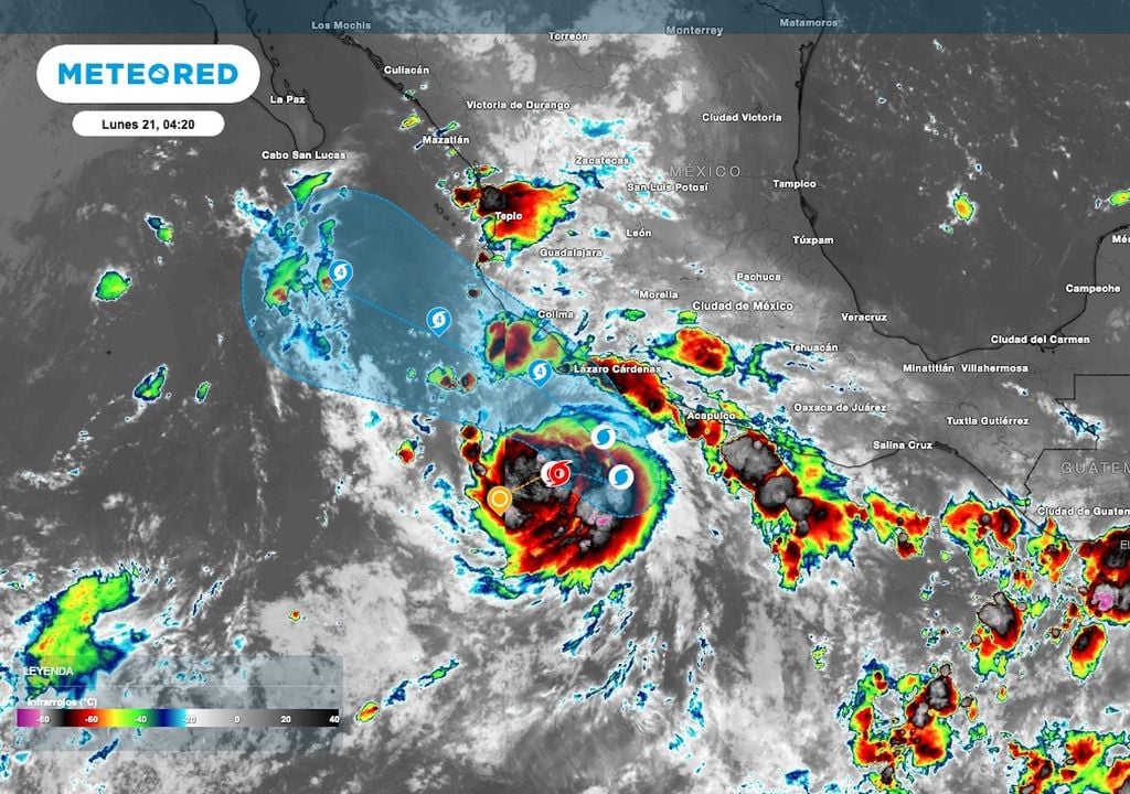 La imagen satelital, muestra la nubosidad convectiva asociada a la circulación de la tormenta tropical Polo. La imagen satelital, muestra la nubosidad convectiva asociada a la circulación de la tormenta tropical Polo.