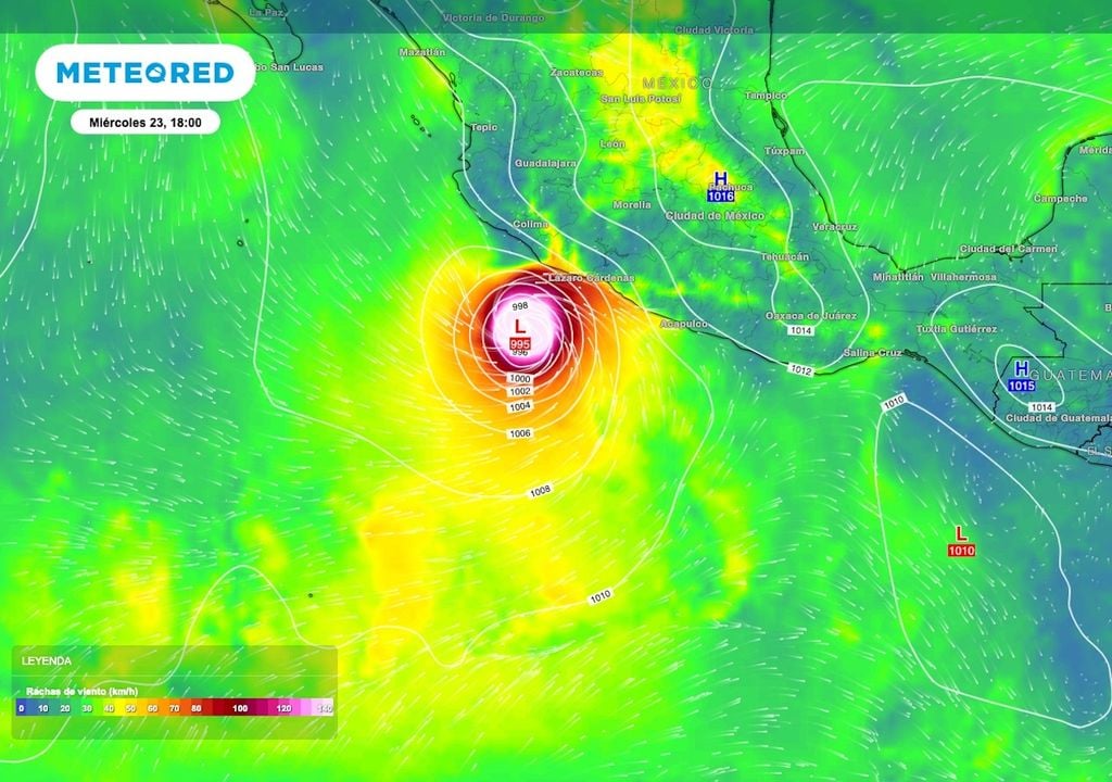 Se estima que las rachas de viento en la periferia del sistema serán superiores a los 250 km/h a mitad de semana. Se estima que las rachas de viento en la periferia del sistema serán superiores a los 250 km/h a mitad de semana.