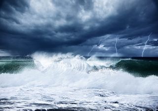 Alerta en el sur de México por posibles ciclones tropicales