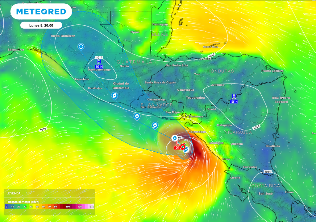 "Cristina", da paso a rachas de vientos de hasta 120 km/h, que darán paso a olas de 5 a 8 metros de altura.