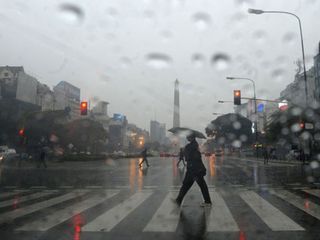 Alerta: lluvias abundantes y fuertes vientos para comenzar la semana