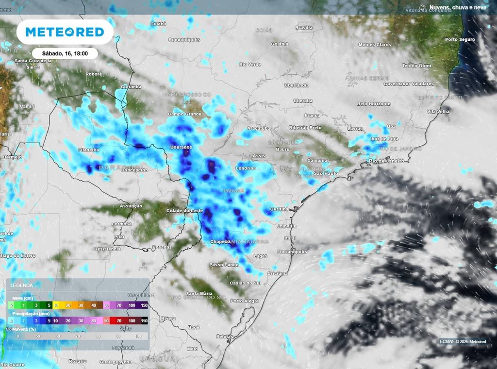 Presença de nuvens e precipitação prevista para a tarde deste sábado (16). Destaque para áreas em azul escuro, indicativo de chuvas mais volumosas.