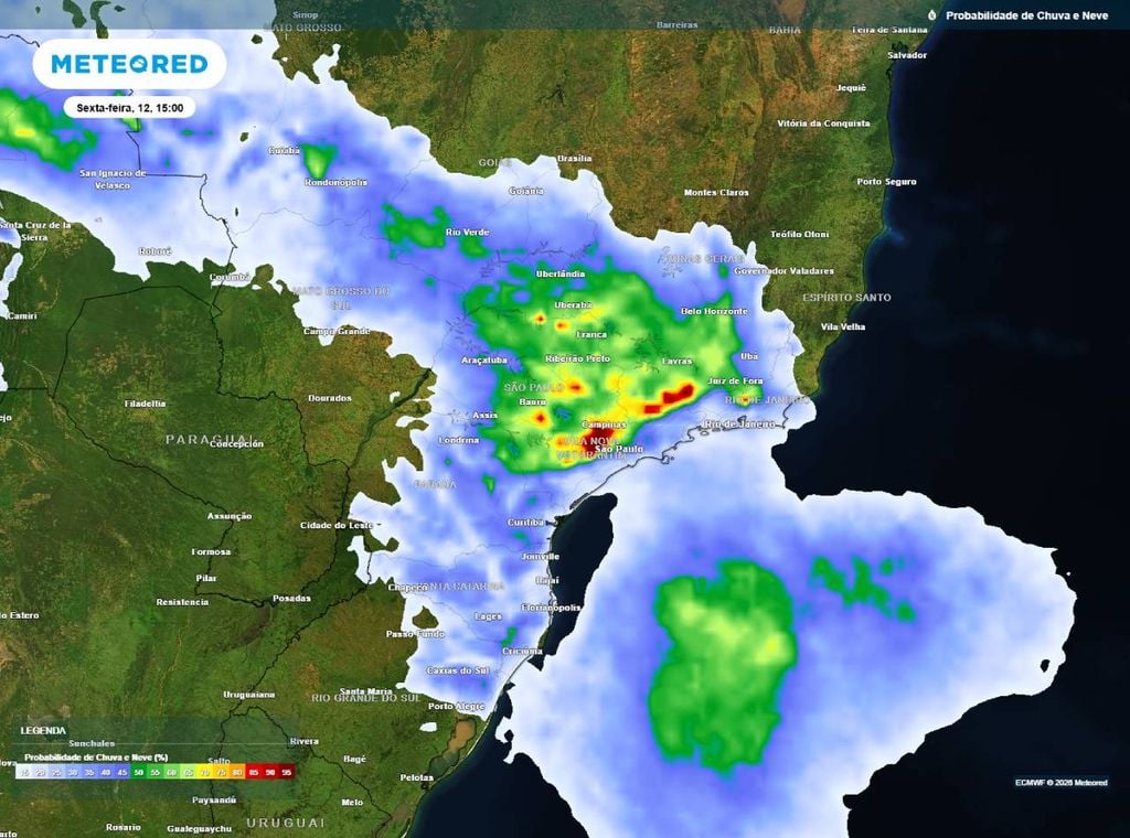 Previsão da probabilidade de precipitação (%) para sexta-feira (12) às 15h, segundo o modelo europeu ECMWF.