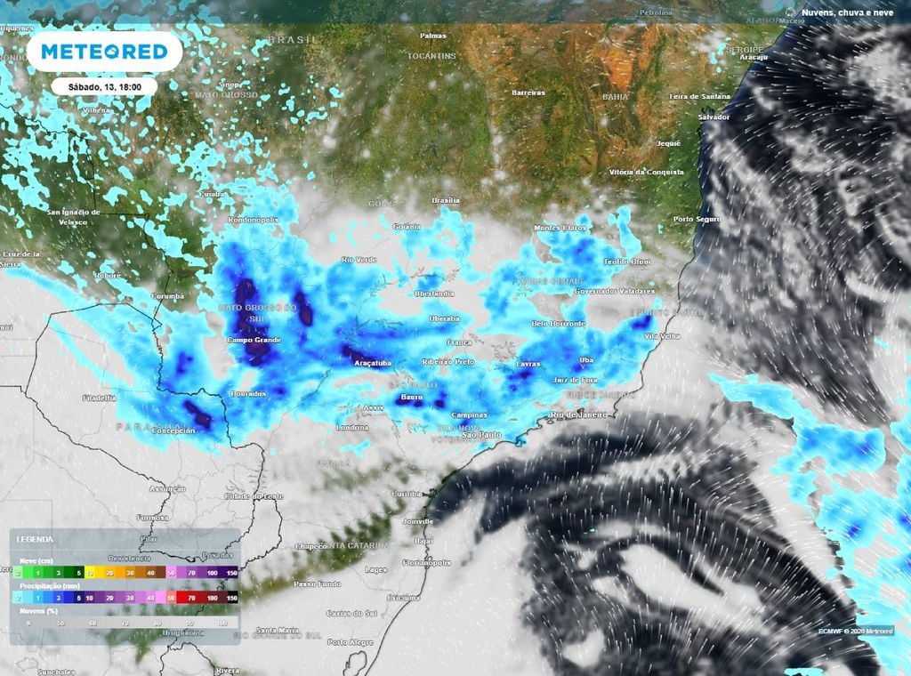Previsão de precipitação (em mm) e nebulosidade para sábado (13) às 18h, segundo o modelo europeu ECMWF.