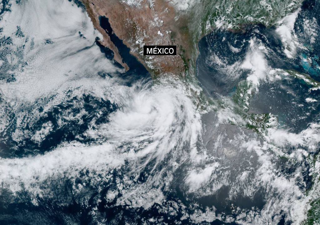 Huracán Enrique tormenta tropical México