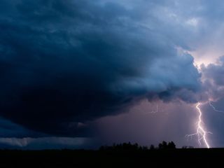 Alerta por tormentas fuertes y crecida del Río de la Plata