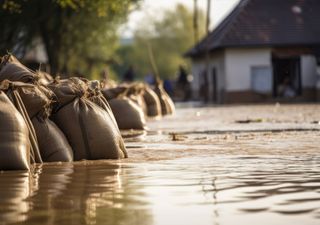 Alerta roja del Maule al Biobío por intensas precipitaciones, crecidas rápidas de ríos y desbordes