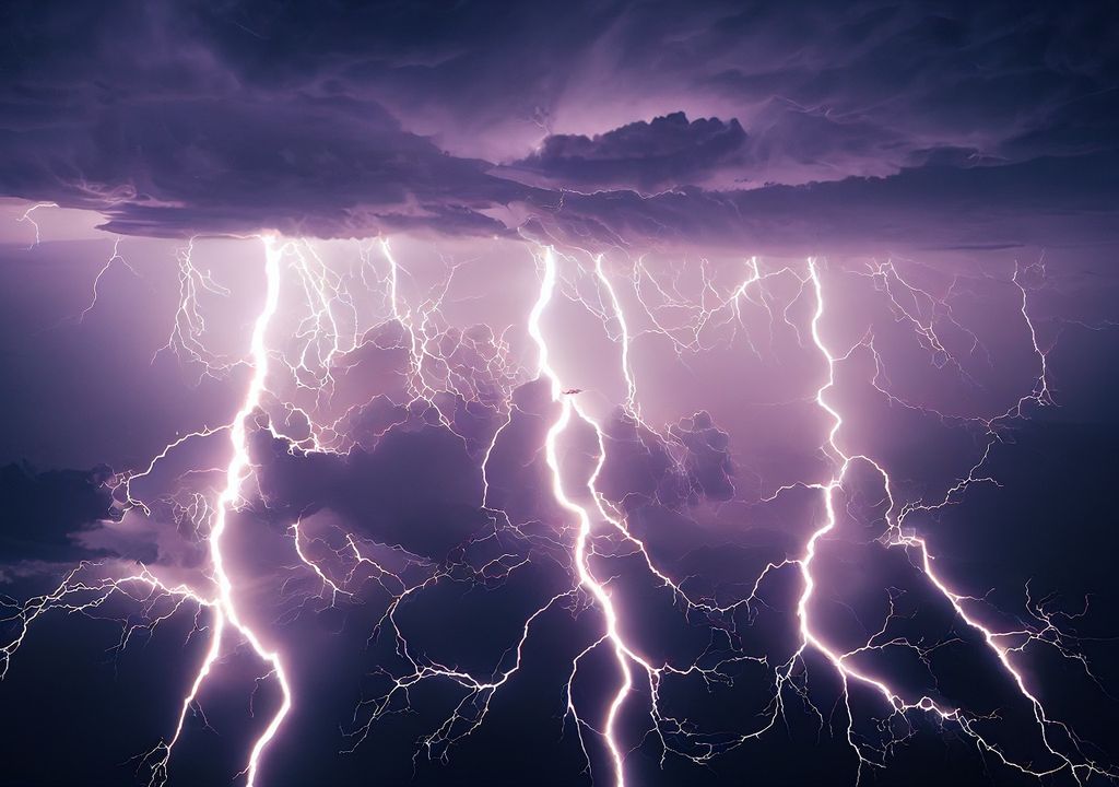 tormenta eléctrica; rayos