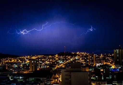 Alertas de chuva continuam para 16 estados nesta quarta, 4: 5 estados sob elevado risco de alagamentos e inunda&ccedil;&otilde;es