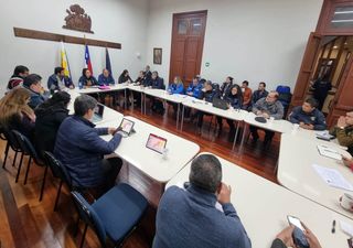 Alertas vigentes en Chile central por posibles desbordes de ríos y tormentas eléctricas 