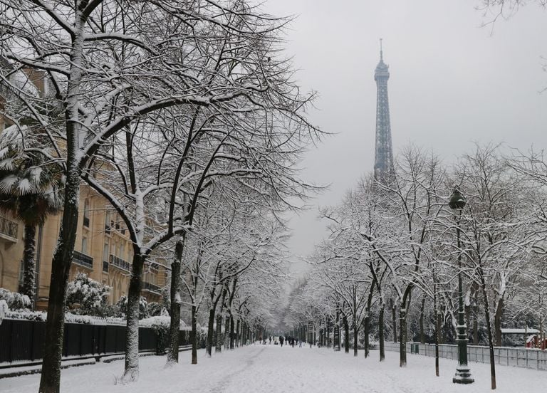 Alerte &agrave; la neige et au grand froid &agrave; Paris et en &Icirc;le-de-France : jusqu'&agrave; 5 centim&egrave;tres de neige attendus ce lundi !
