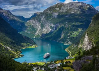 Este hermoso pueblo noruego podría quedar sumergido pronto por un enorme tsunami