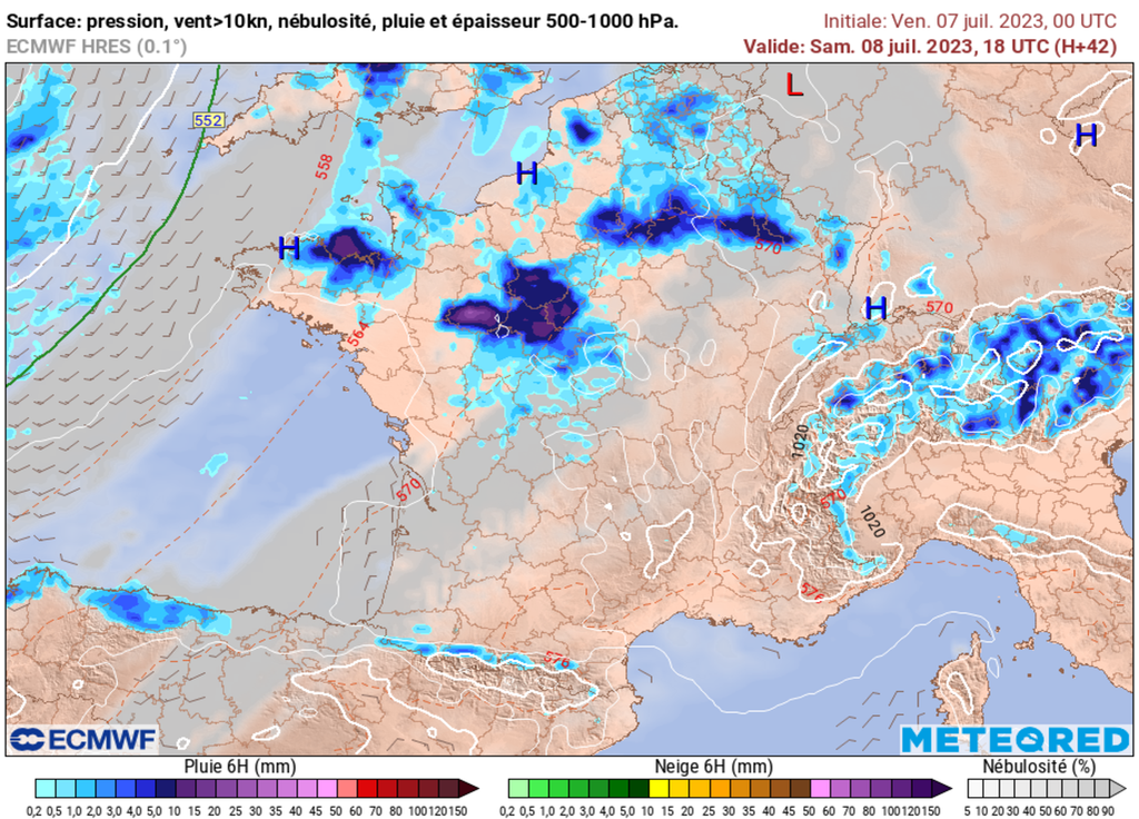 De violents orages pourront prendre place jusqu'en cours de soirée de samedi. Pluie, vent et grêle au programme.