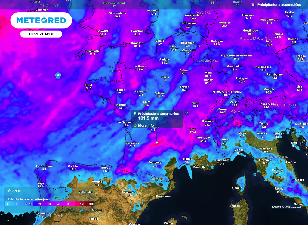 Beaucoup de pluie possible sous les orages. Beaucoup de pluie possible sous les orages.