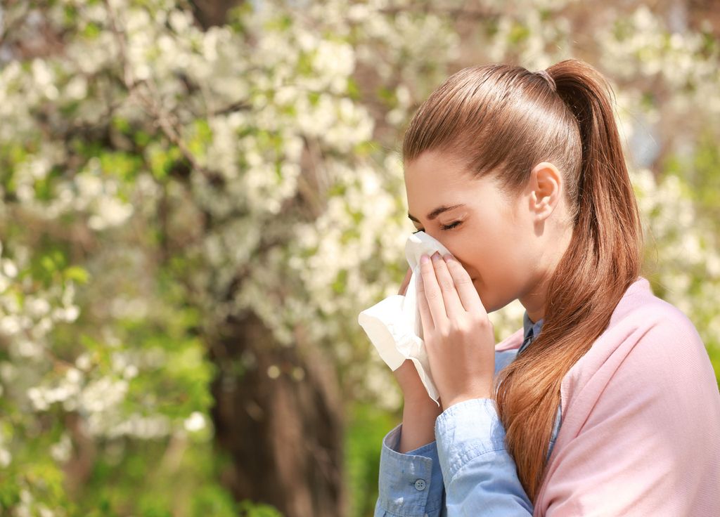 Allergie pollens éternuement mouchoir