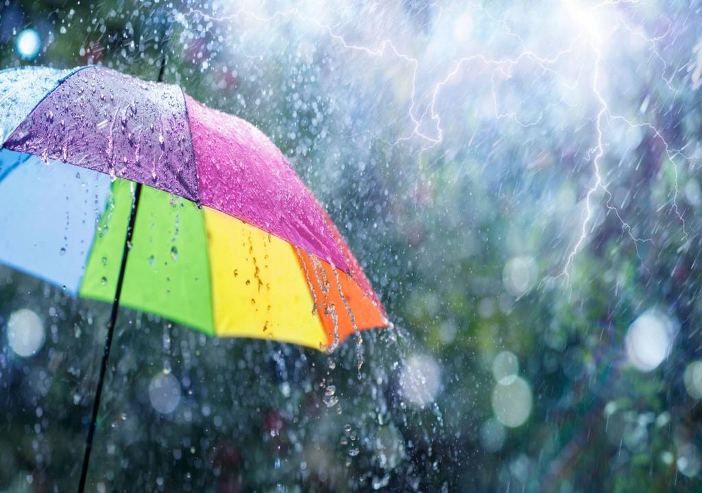 Os primeiros indícios plasmados no modelo de referência para a Meteored sugerem um outono bastante dinâmico em Portugal, com períodos frequentes de chuva frontal e aguaceiros acompanhados de trovoadas.