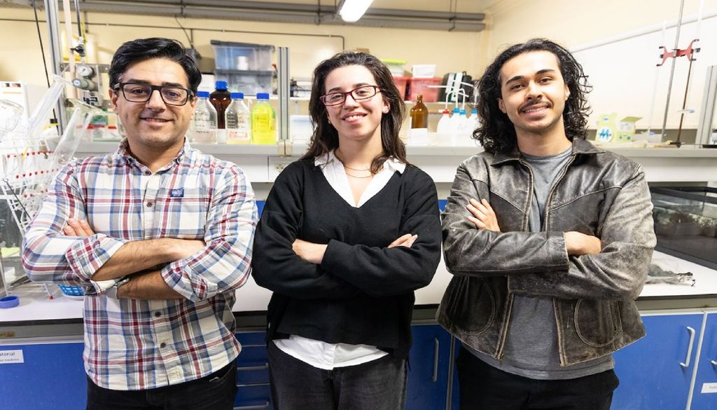 Os investigadores Thiago Silva, Eduarda Pereira e Bruno Henriques são os autores do estudo. Foto: Universidade de Aveiro.