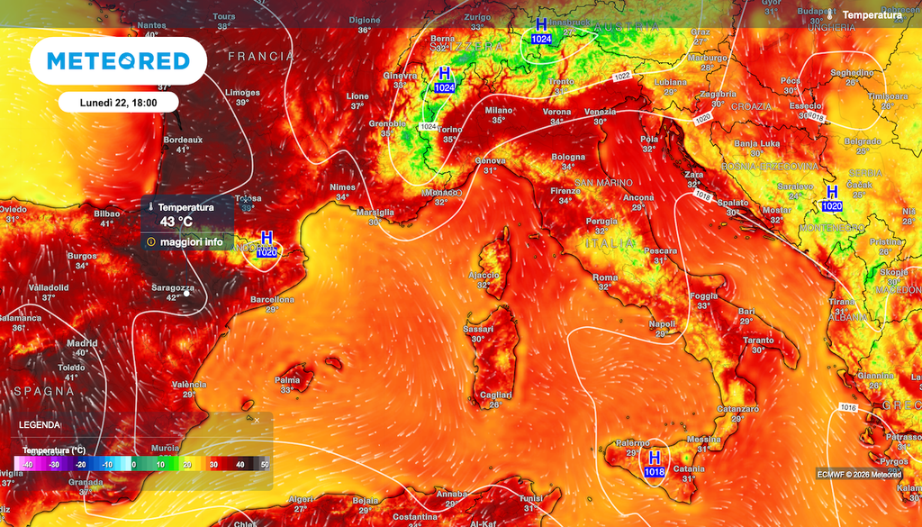 La scala colorimetrica di Meteored usa il rosso a partire dai 30°C, poi via via più scuro col salire della temperatura, mentre per opposto l'azzuro inizia da 0°C. I colori non cambiano con la stagione, e non sono stati cambiati.
