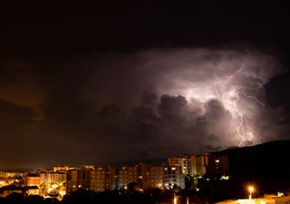 Meteo, forti temporali nelle prossime ore: la situazione in diretta