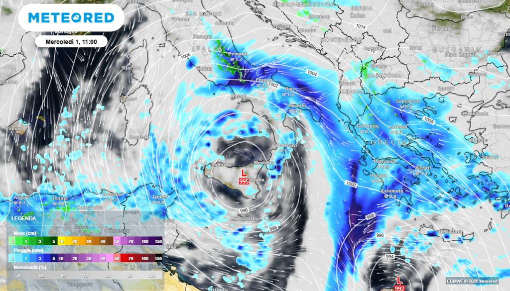 Ciclone Erminio. Dalle ultime immagini satellitari notiamo come Erminio si sia posizionato intorno la Sicilia, con un minimo barico sceso sotto i 995 hPa. Intorno a questo vortice ruota un intenso sistema frontale, con un fronte occluso che sta colpendo duramente il medio Adriatico e il Sud Italia.