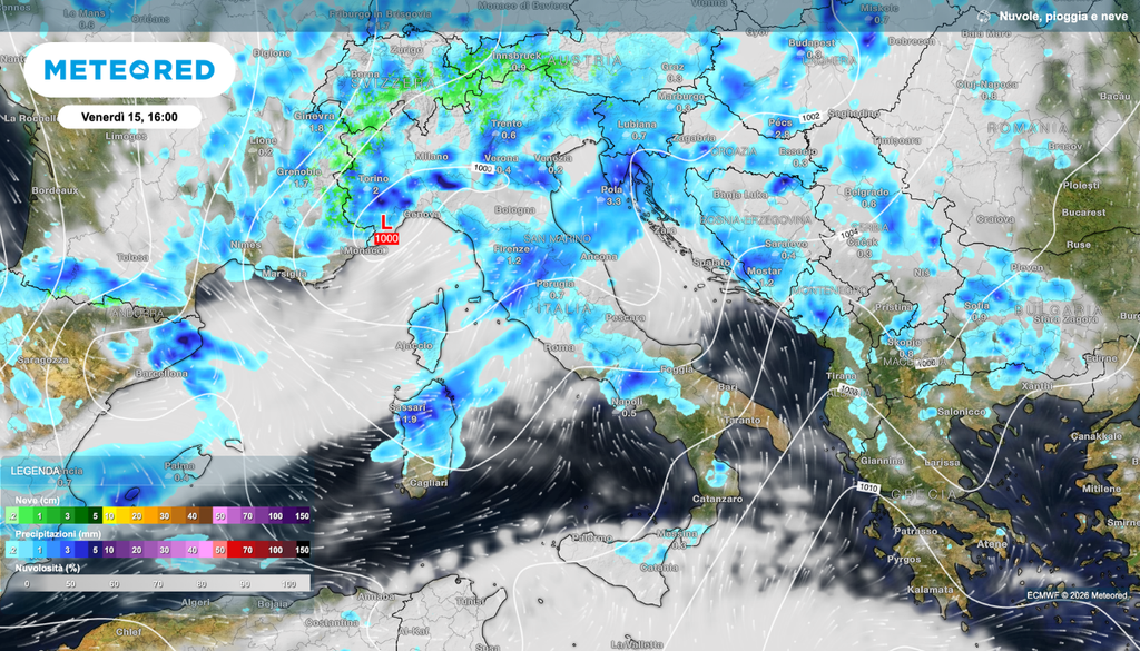 Rovesci e temporali diffusi, con neve sulle Alpi e instabilità in estensione verso molte regioni.